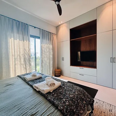 Du Golf Villa *